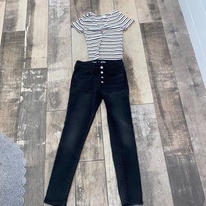 Cute Hollister top , Black Old Navy jeans
